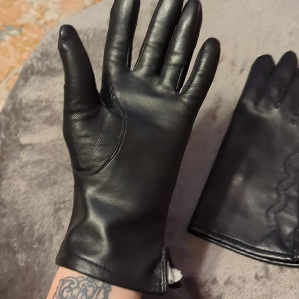 ‎Women's Vegan Leather Gloves black